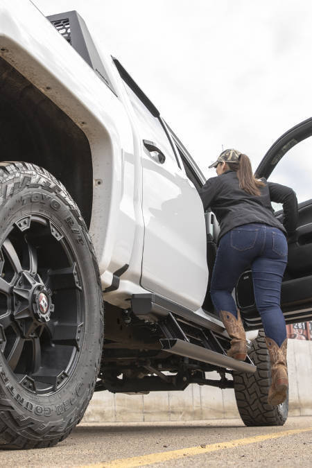 Custom Silverado Power Running Boards Step